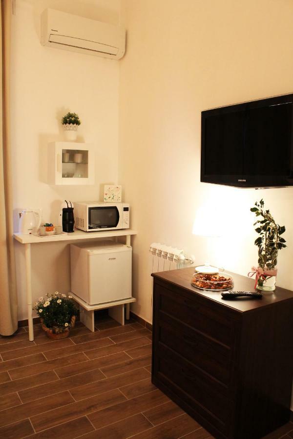 Il Giardino Di Laura Private Rooms 몬델로 외부 사진